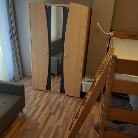 Prague Apartment In Most Near Golf Club, Aqua-Hipo-Autodrom In Most Ngoại thất bức ảnh